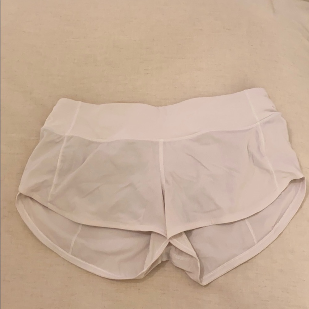 White Lululemon Speed Up Short 2.5”